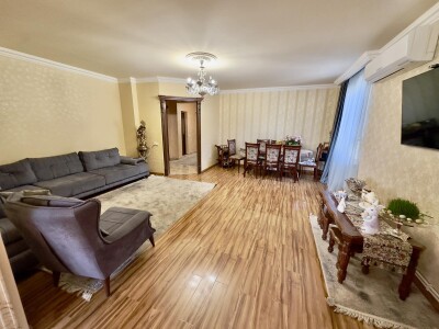 Код BA-5455 Продается квартира.