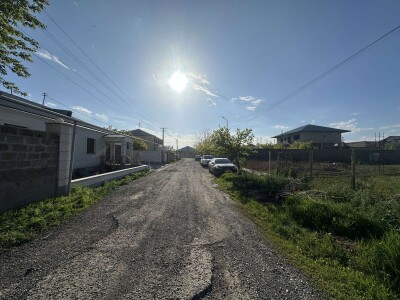 Code HA-5458 A plot of land is for sale.