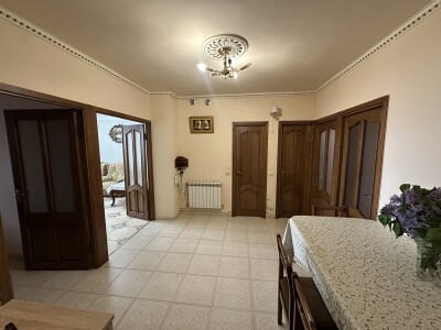 Code BA-6176. Apartment for sale.