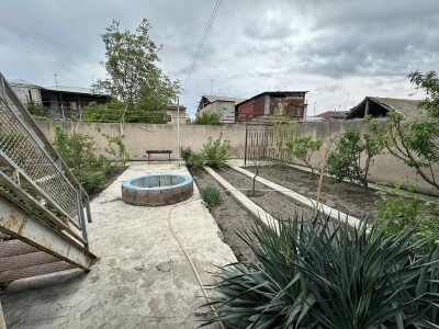 Code AA-6633, a house for sale.