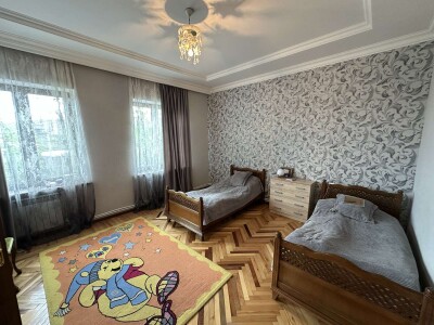 Code AA-6633, a house for sale.