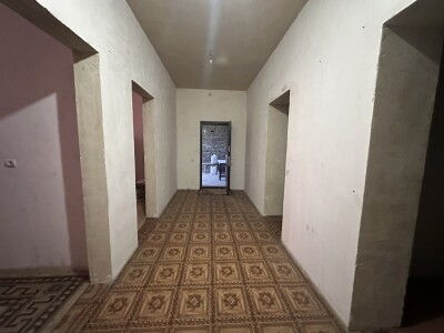 Code AS-2049. A house for sale.