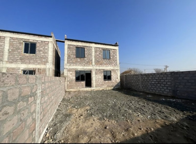 Կոդ AA-2082   Վաճառվում է  առանձնատուն