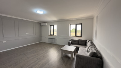 Կոդ AA-1077  Վաճառվում է առանձնատուն