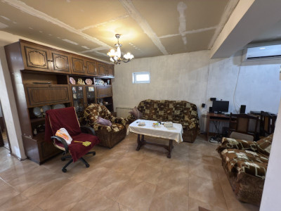 Код BA-0571 Продается квартира.