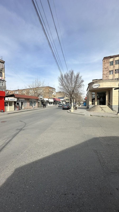 Կոդ KA-8845  Վաճառվում է կոմերցիոն տարածք