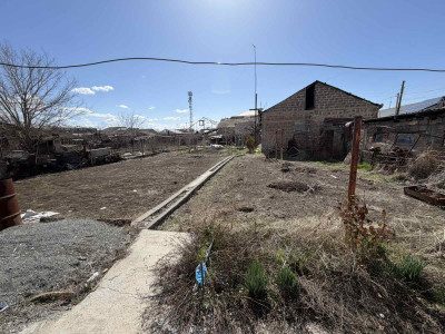 Կոդ HA-8813  Վաճառվում է տնամերձ հող