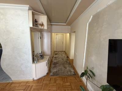 Կոդ BA-7954  Վաճառվում է բնակարան