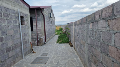 Կոդ AV-5822 Վաճառվում է առանձնատուն