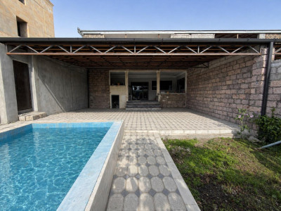 Կոդ AA-5905 Վաճառվում է առանձնատուն