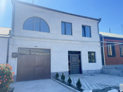 Կոդ AS-8803 Վաճառվում է առանձնատուն