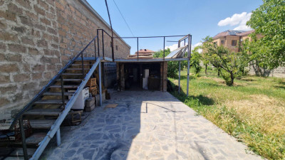 Կոդ HV-6741 Վաճառվում է տնամերձ հող