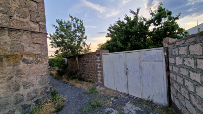 Կոդ AV-8948 Վաճառվում է առանձնատուն