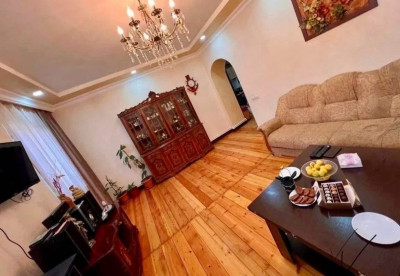 Code AV-0080 – Private house for sale