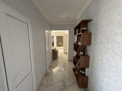 Code AA-8083 House for sale