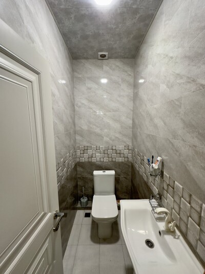 Code AA-0957, a house for sale.