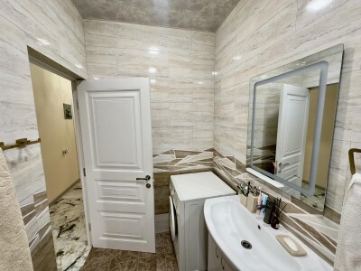 Code AA-0957, a house for sale.