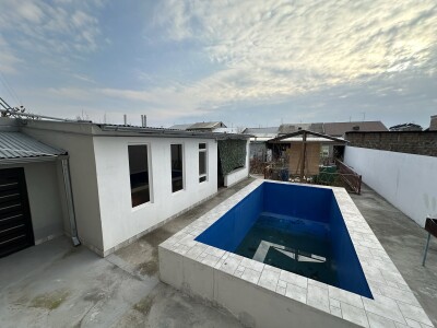 Code AA-0957, a house for sale.