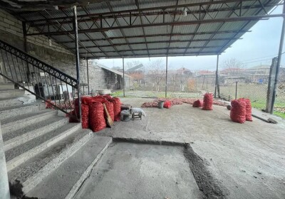 Կոդ  A-321 Վարձով է տրվում առանձնատուն