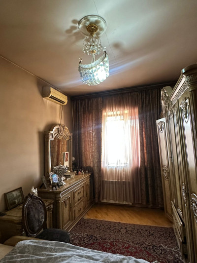 Կոդ AS-8465   Վաճառվում է առանձնատուն