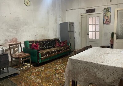 Կոդ  A-321 Վարձով է տրվում առանձնատուն