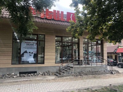 Կոդ K-331  Վարձով է տրվում   ԿՈՄԵՐՑԻՈՆ ՏԱՐԱԾՔ