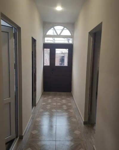 Կոդ 374 Վարձով է տրվում առանձնատուն