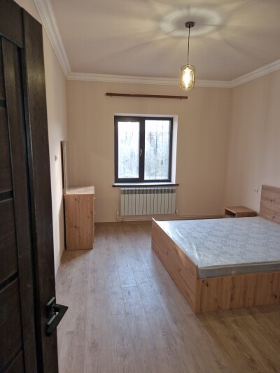 Կոդ  A-318 Վարձով է տրվում առանձնատուն