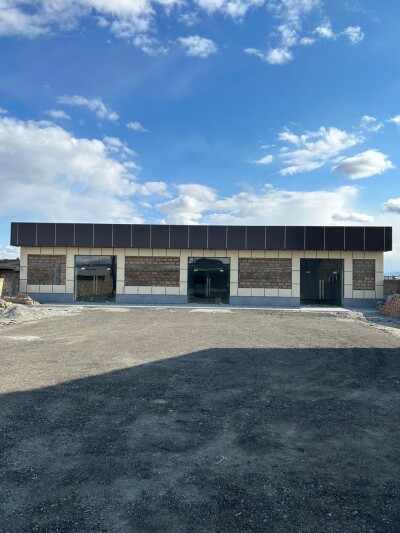 Կոդ 396  Վարձով է տրվում  ԿՈՄԵՐՑԻՈՆ ՏԱՐԱԾՔ