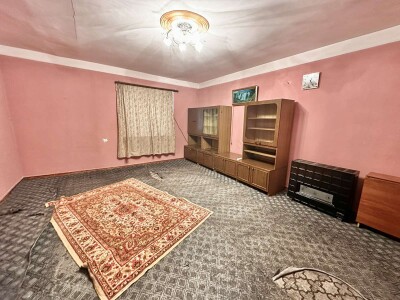 Կոդ  B-323 Վարձով է տրվում բնակարան