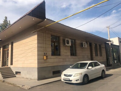 Կոդ K-331  Վարձով է տրվում   ԿՈՄԵՐՑԻՈՆ ՏԱՐԱԾՔ