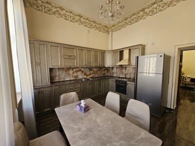 Կոդ 557 Վարձով է տրվում  բնակարան