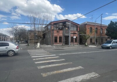 Կոդ 635 Վարձով է տրվում  ԿՈՄԵՐՑԻՈՆ ՏԱՐԱԾՔ