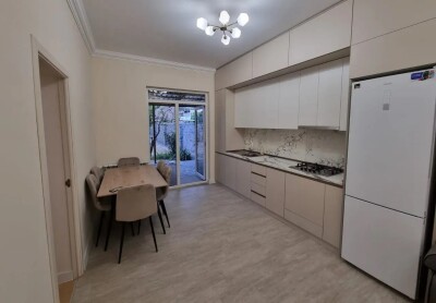 Կոդ 515 Վարձով է տրվում առանձնատուն