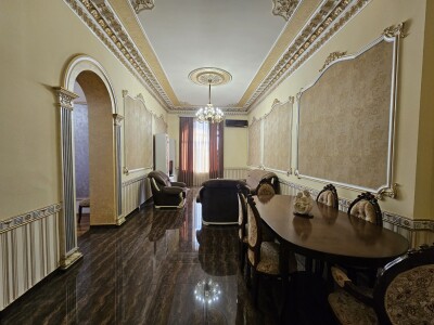 Կոդ 557 Վարձով է տրվում  բնակարան