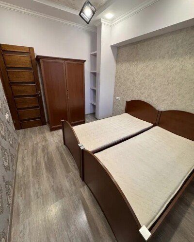 Կոդ 654 Վարձով է տրվում  բնակարան