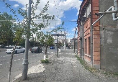 Կոդ 635 Վարձով է տրվում  ԿՈՄԵՐՑԻՈՆ ՏԱՐԱԾՔ