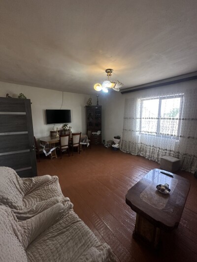 Կոդ AA-9445  Վաճառվում է երկհարկանի առանձնատուն