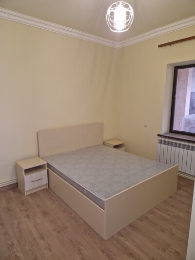 Կոդ  A-318 Վարձով է տրվում առանձնատուն