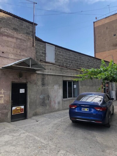 Կոդ K-332  Վարձով է տրվում   ԿՈՄԵՐՑԻՈՆ ՏԱՐԱԾՔ