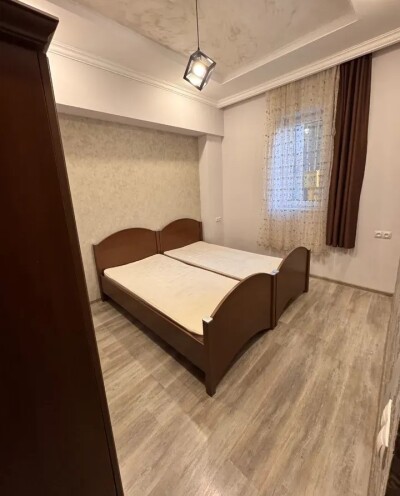 Կոդ 654 Վարձով է տրվում  բնակարան