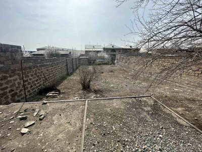 Կոդ AA-0203 Վաճառվում է կիսակառույց առանձնատուն