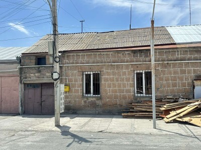 Կոդ AA-4445  Վաճառվում է առանձնատուն