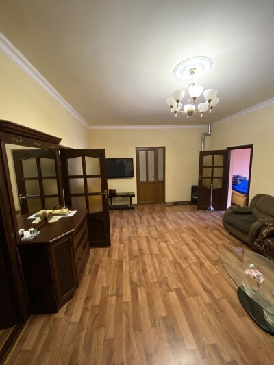 Կոդ AA-1216  Վաճառվում է 2 հարկանի առանձնատուն