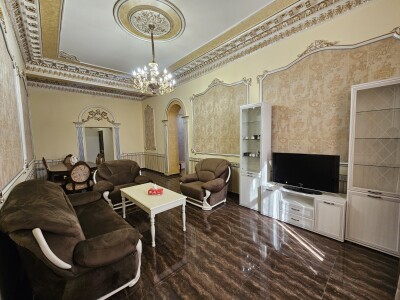 Կոդ 557 Վարձով է տրվում  բնակարան