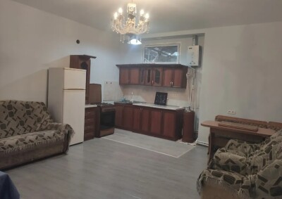 Կոդ 374 Վարձով է տրվում առանձնատուն