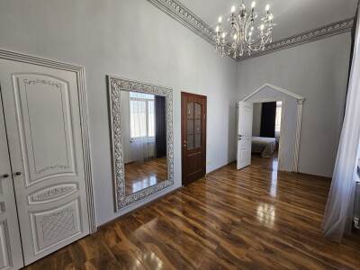 Կոդ 557 Վարձով է տրվում  բնակարան