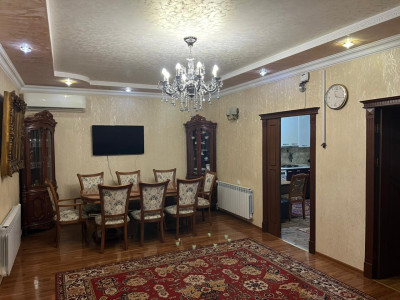 Կոդ AS-8684  Վաճառվում է առանձնատուն