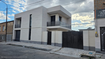 Կոդ AA-5721  Վաճառվում է նորակառույց առանձնատուն