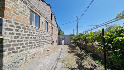 Կոդ AV-9028 Վաճառվում է առանձնատուն
